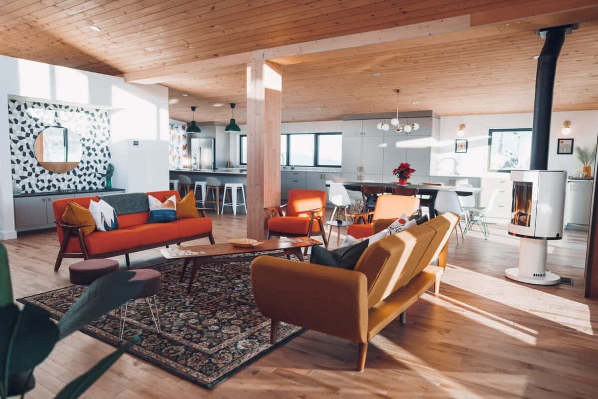 Lakeview Luxury Cottage with Private Spa — vacation chalet for rent in Sainte-Adèle, Québec — 3