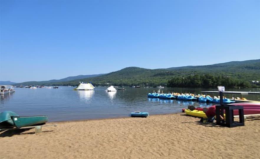 Plage du lac Raynaud, Sainte-Anne-des-Lacs