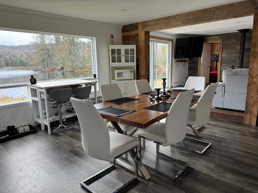 Chalet bord de l'eau à louer au Québec · Reserver.ca